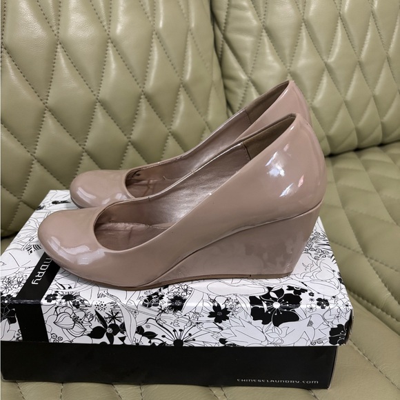 Chinese Laundry Shoes - Chinese Laundry Glossy Nude Wedges Size 7 -